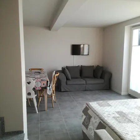 Elena Appartement *